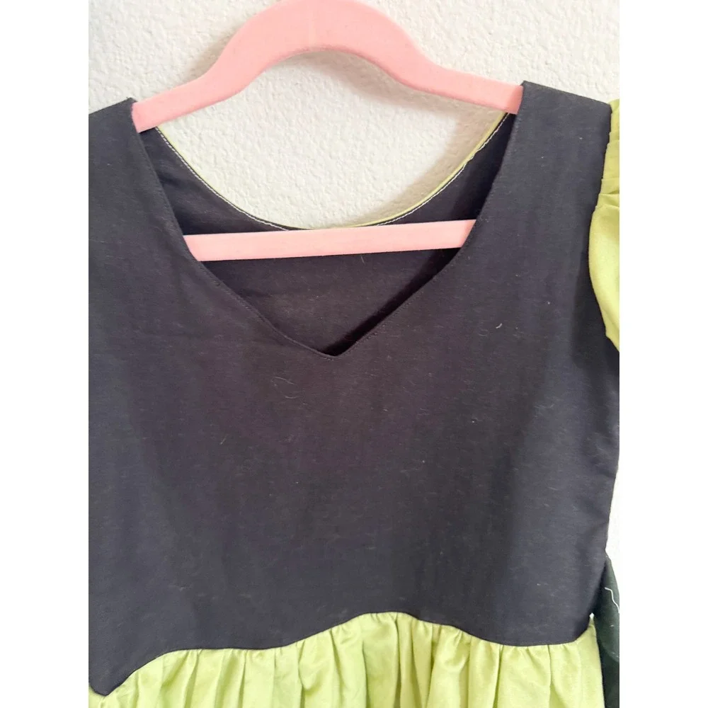 Handmade‎ Frozen Anna and Elsa Dress size 6 and 4 One of a kind